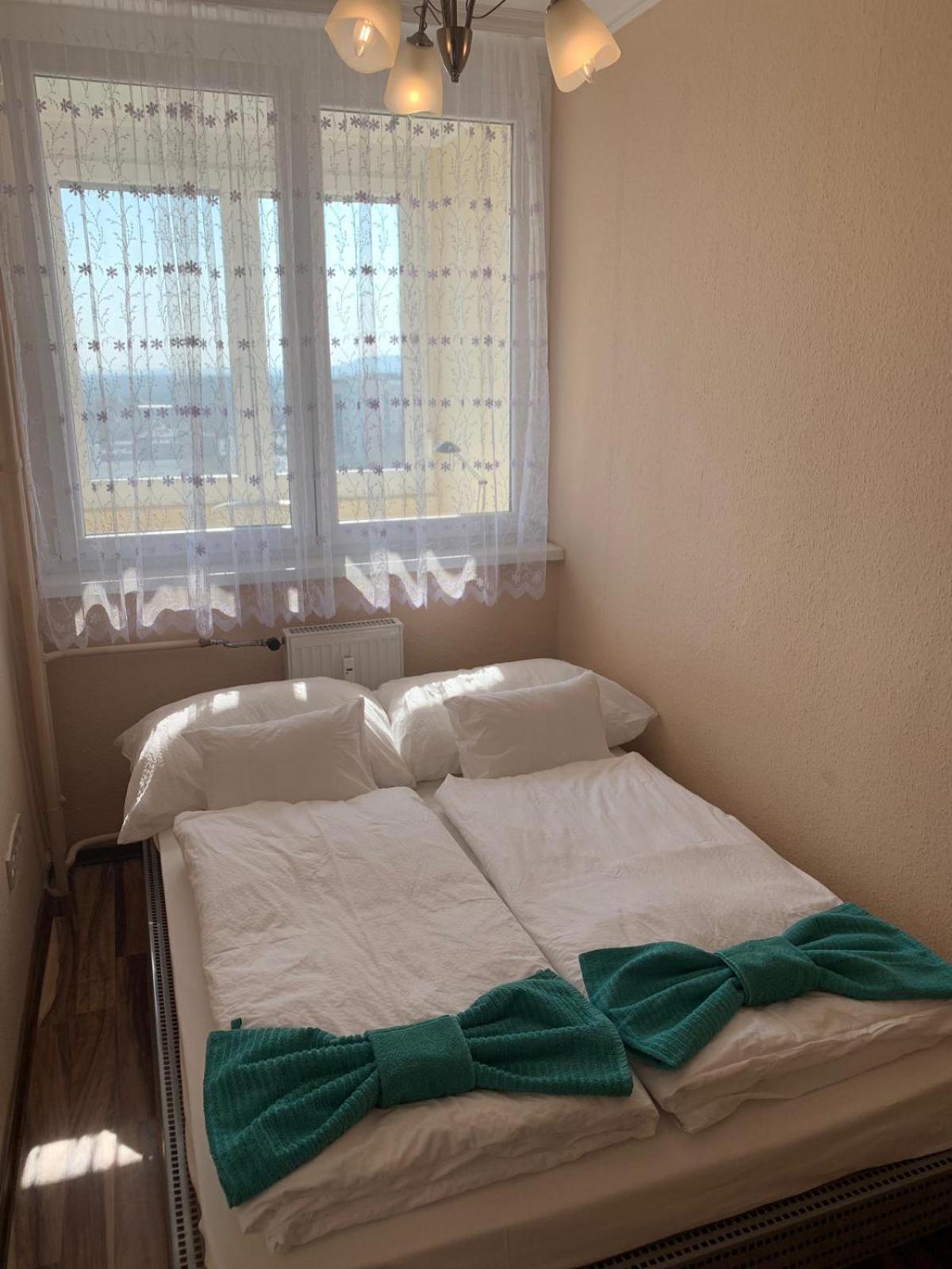 Vegas Zuglo Будапеща Екстериор снимка
